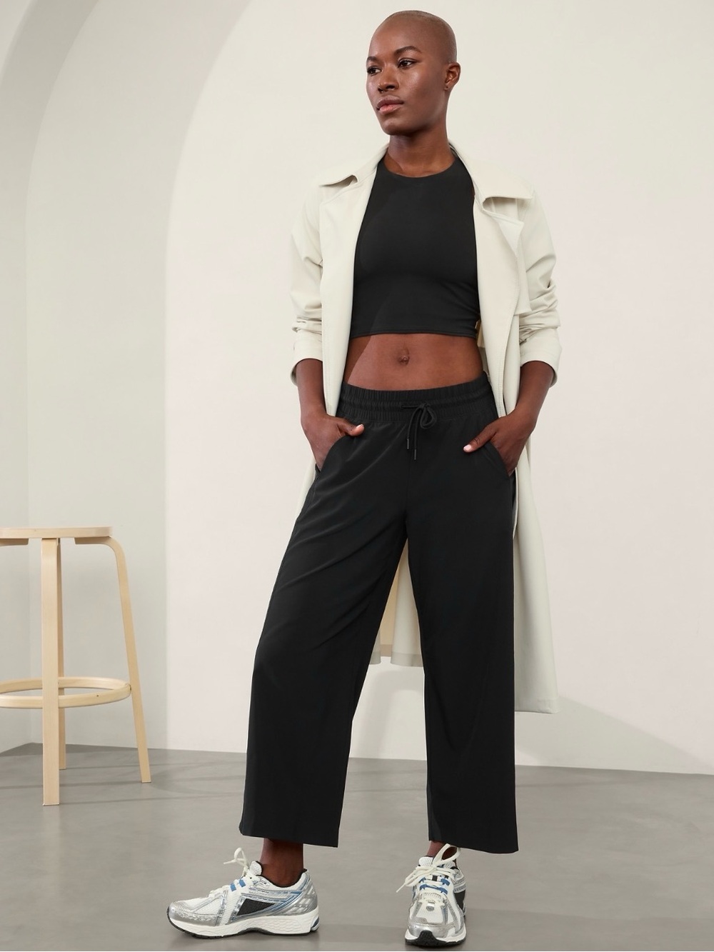 Athleta Avenue Wide Leg Crop Pants Black Size 12